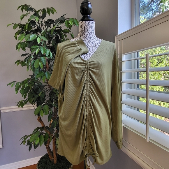 Derek Heart 2X Ruched Ribbed Sweater - Picture 1 of 6